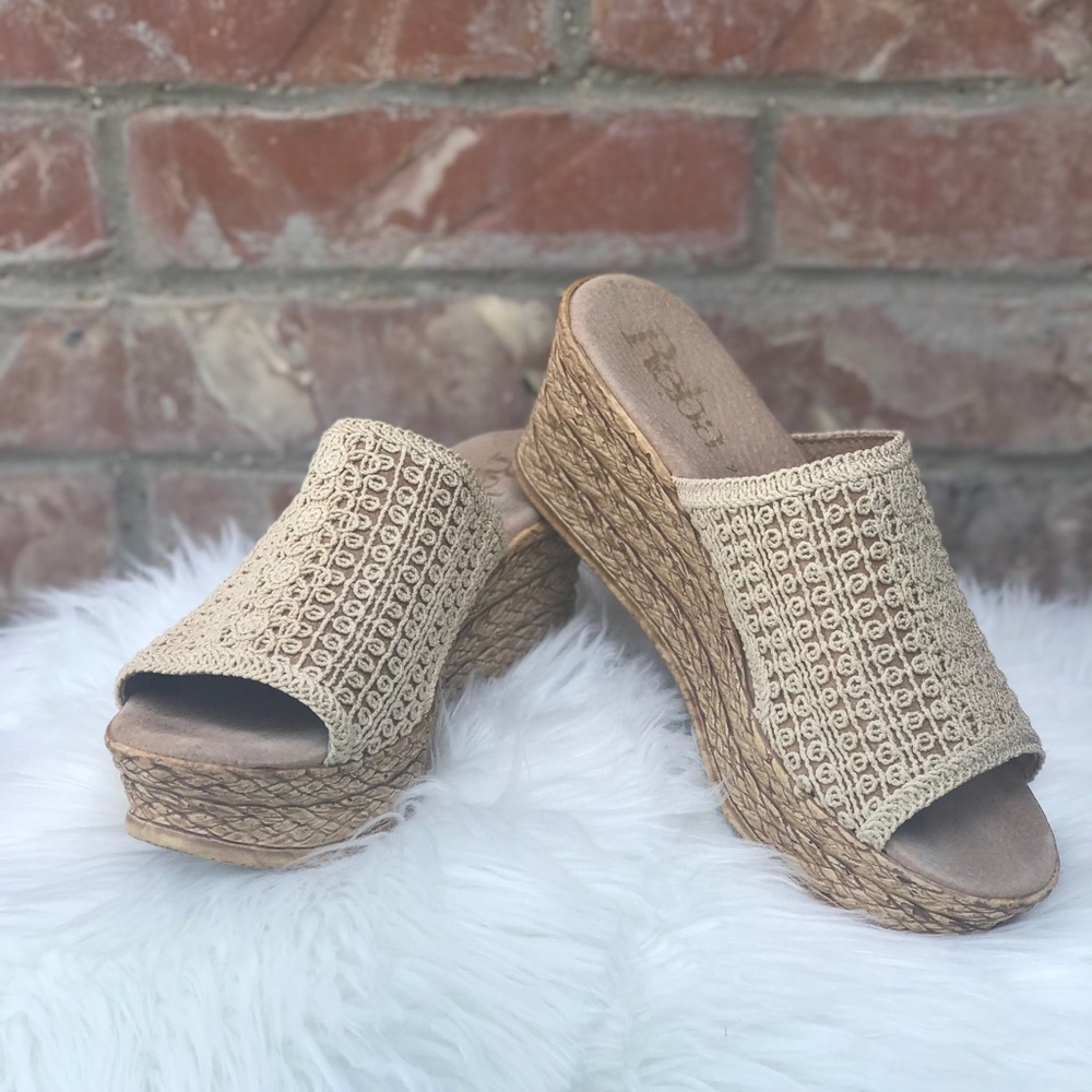 Wedges- Reba McEntire